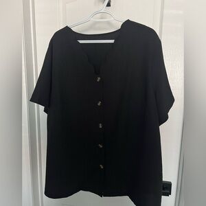 SHEIN Black Scallop Button-Down Top